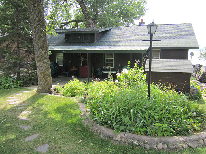 exterior view cabin #2