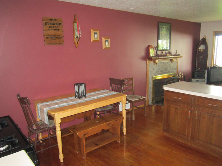 cabin #1 kitchen and dining area